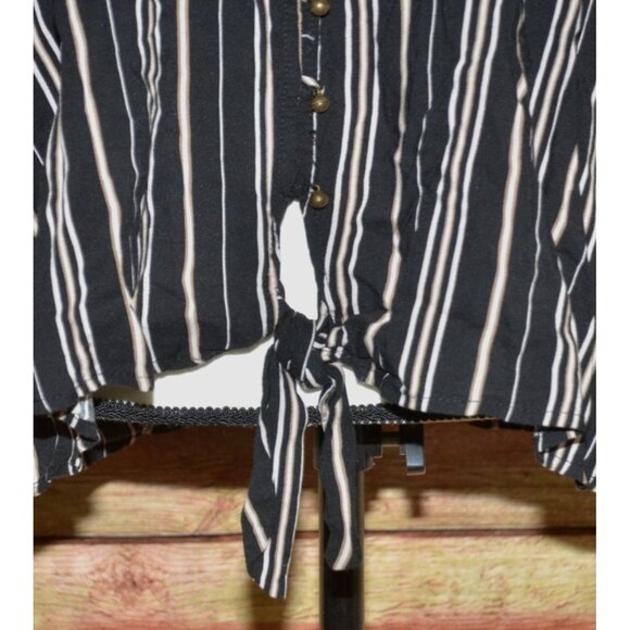 Maurices Black Button Front V-Neck 3/4 Sleeve Striped Blouse Top Size 2X - Picture 4 of 11
